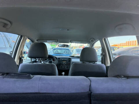 2009 Nissan Versa 1.8 S
