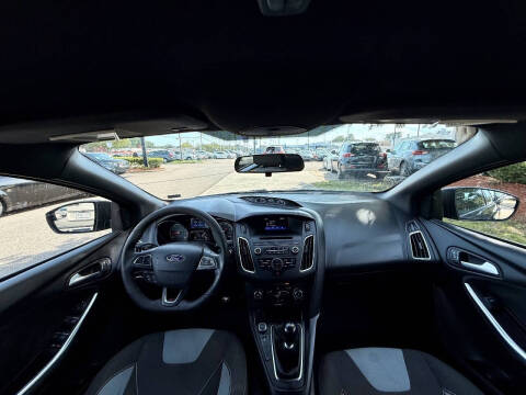 2017 Ford Focus ST