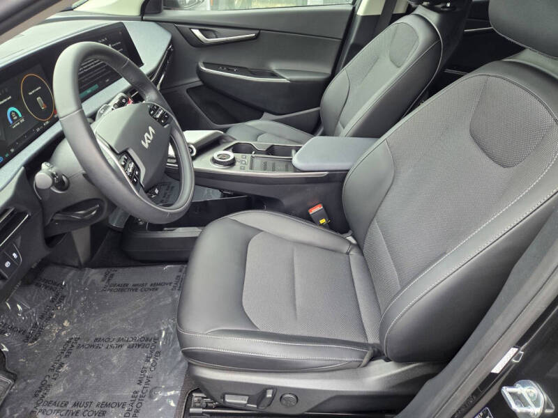 2023 Kia EV6 Light