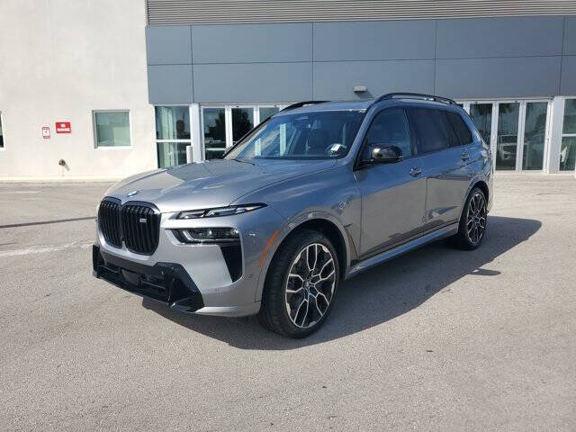 2025 BMW X7 M60i