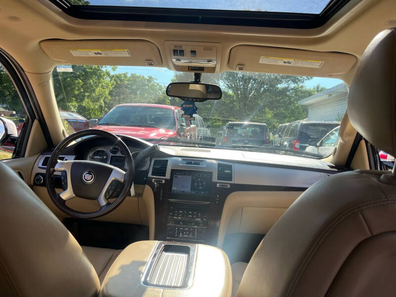 2012 Cadillac Escalade Luxury