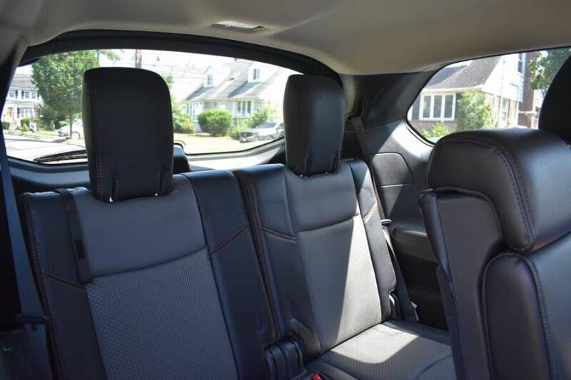 2020 Nissan Pathfinder SV