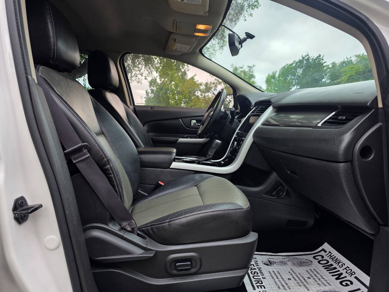 Off white 2014 Ford Edge Sport Sport 4dr Crossover 21