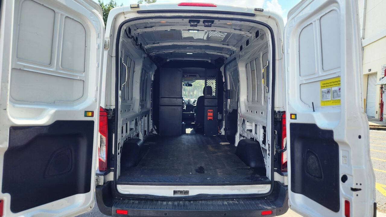2015 Ford Transit  - $20,900