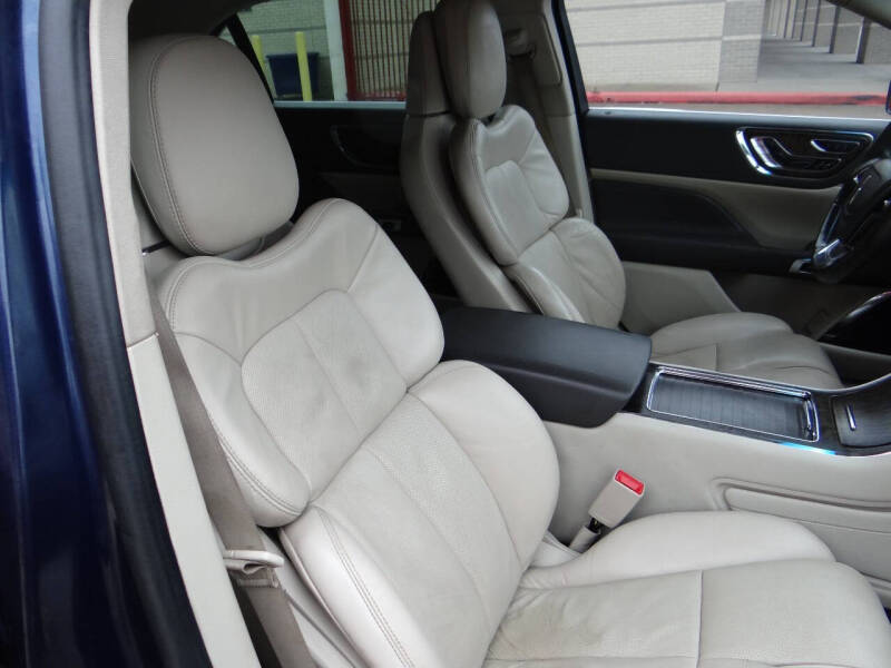 2017 Lincoln Continental Reserve