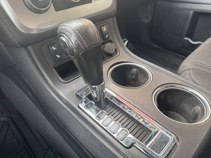 2015 GMC Acadia SLE-2