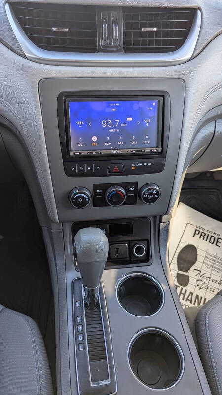 2017 Chevrolet Traverse LS