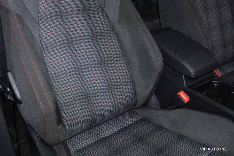 2023 Volkswagen Golf GTI S