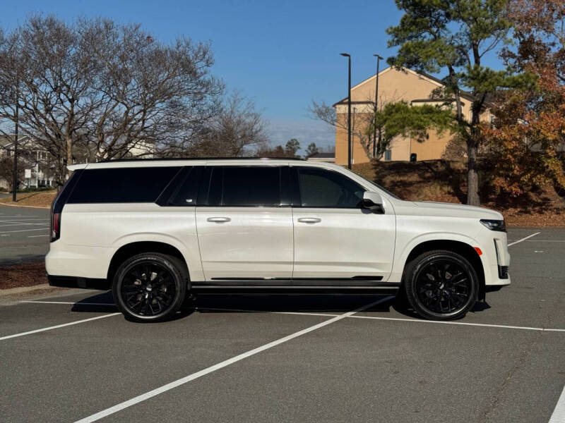 2023 Cadillac Escalade ESV Sport
