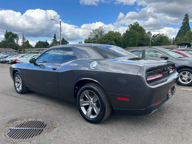2016 Dodge Challenger SXT