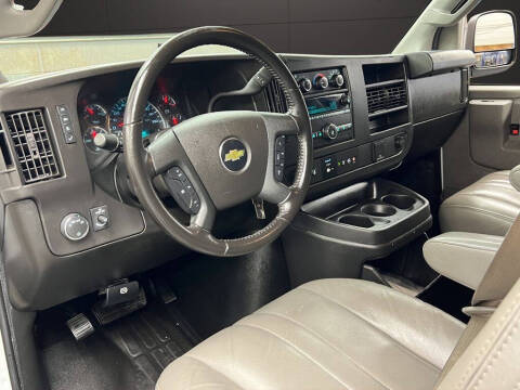 2022 Chevrolet Express 2500