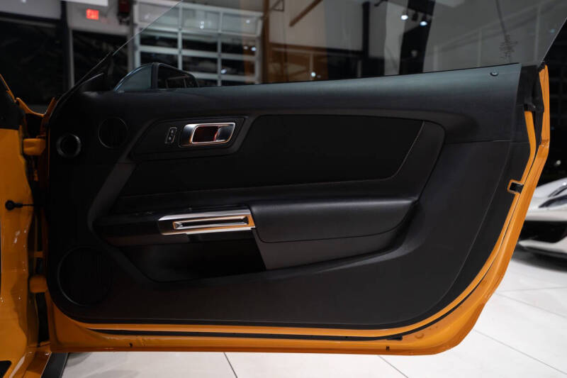 2022 Ford Mustang Mach 1