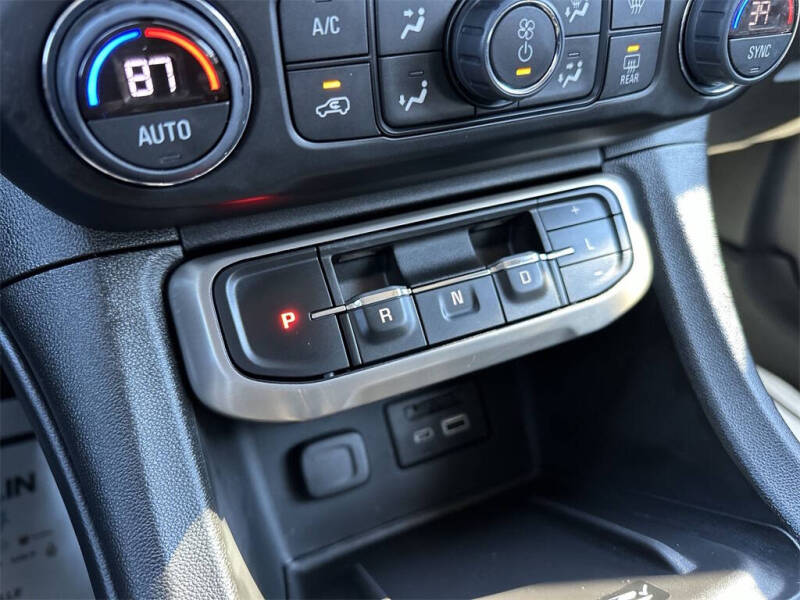 2022 GMC Acadia Denali