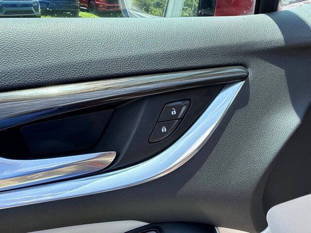 2024 Buick Enclave Essence