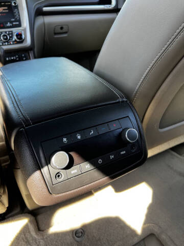 2016 GMC Acadia Denali