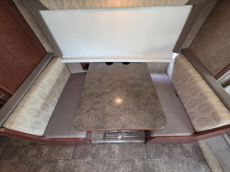 2013 Winnebago Vista