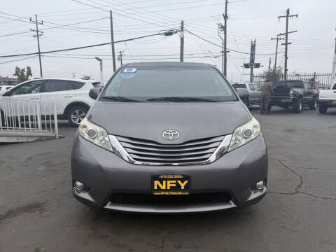 2015 Toyota Sienna XLE Premium 8-Passenger