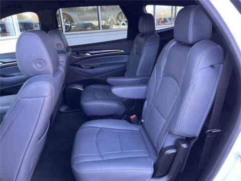 2023 Buick Enclave Essence