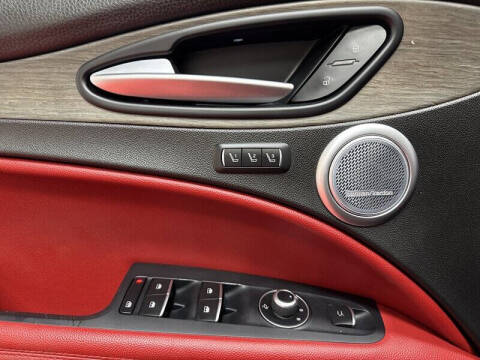 2018 Alfa Romeo Stelvio Ti Sport