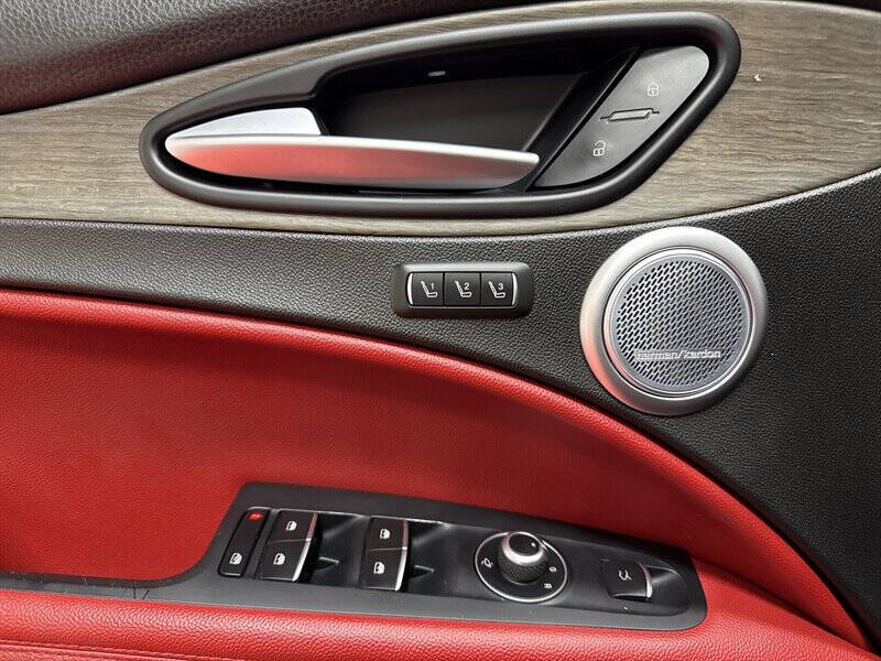 2018 Alfa Romeo Stelvio Ti Sport