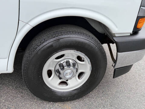 2017 Chevrolet Express 2500