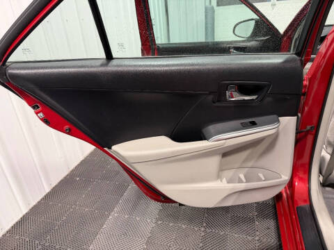 2014 Toyota Camry Hybrid LE