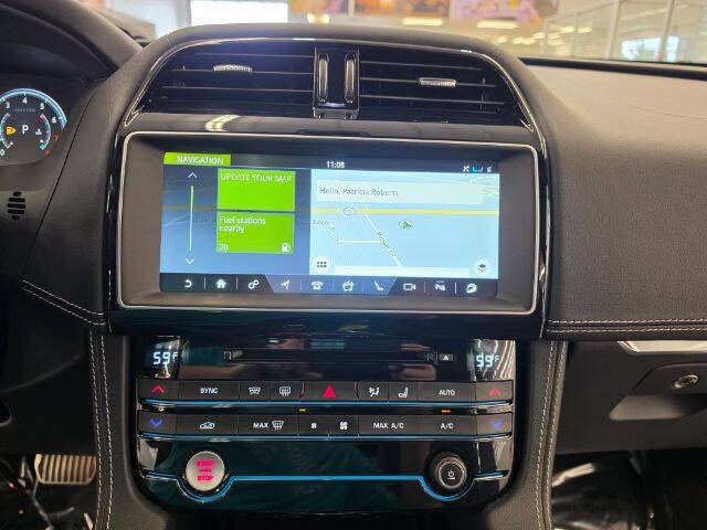 2018 Jaguar F-PACE S