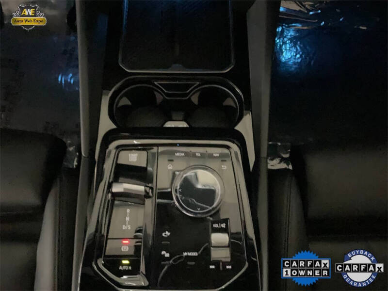 2025 BMW 5 Series 530i