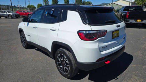 2025 Jeep Compass Trailhawk