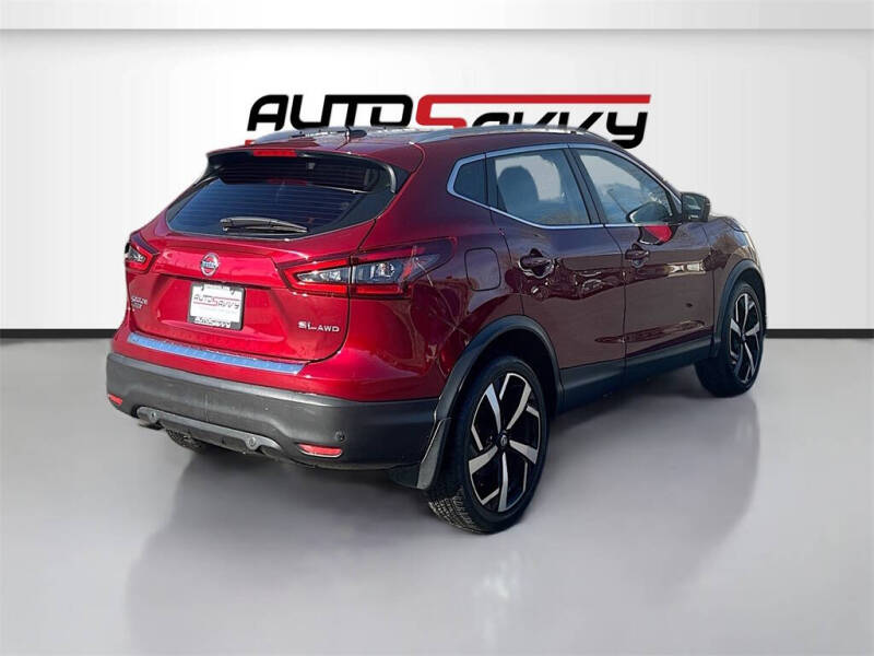 2022 Nissan Rogue Sport SL