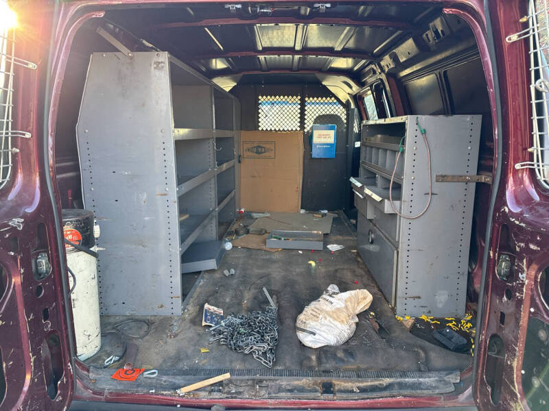 2005 Ford E-Series E-250