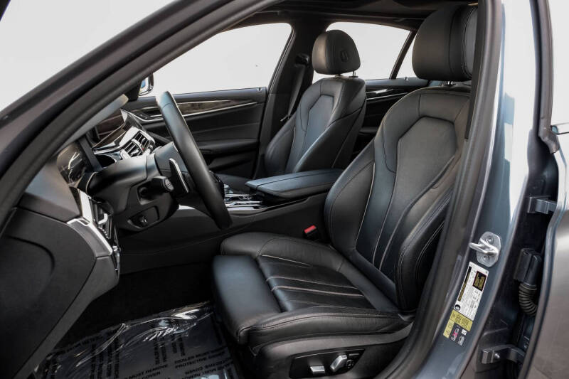 2022 BMW 5 Series 530e