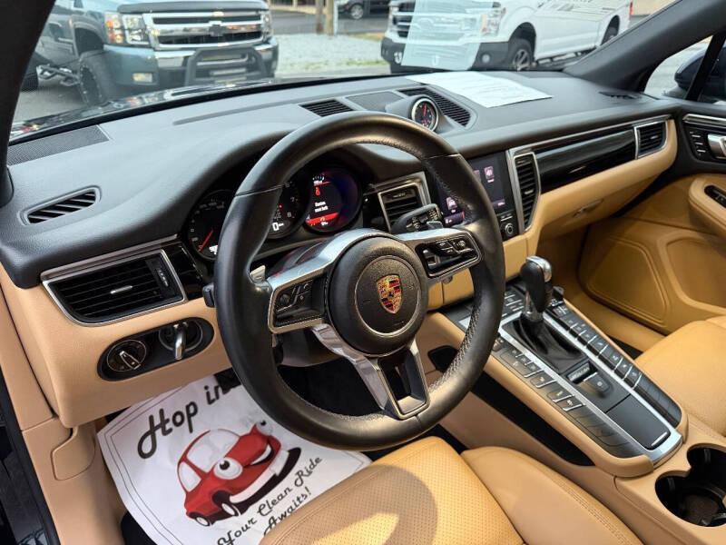 2017 Porsche Macan