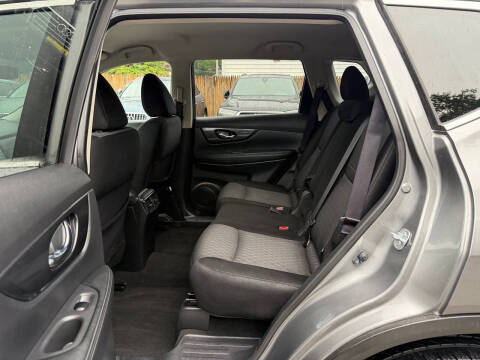 2017 Nissan Rogue SV