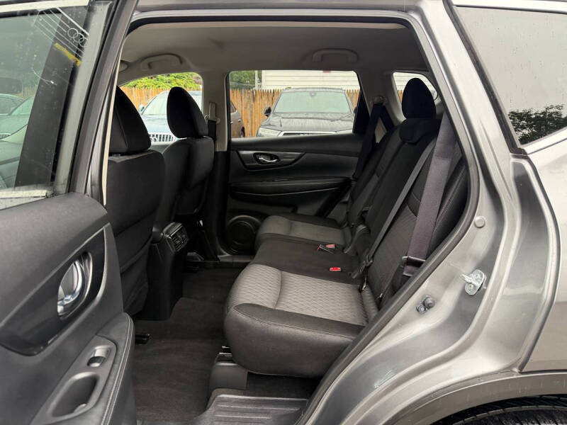 2017 Nissan Rogue SV