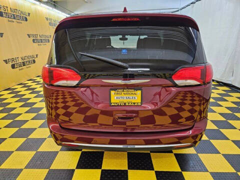 2017 Chrysler Pacifica Touring-L Plus