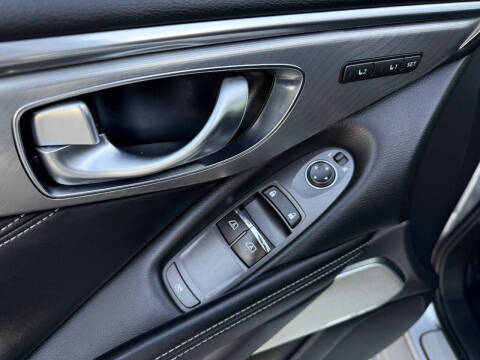 2017 Infiniti Q60 3.0T Premium