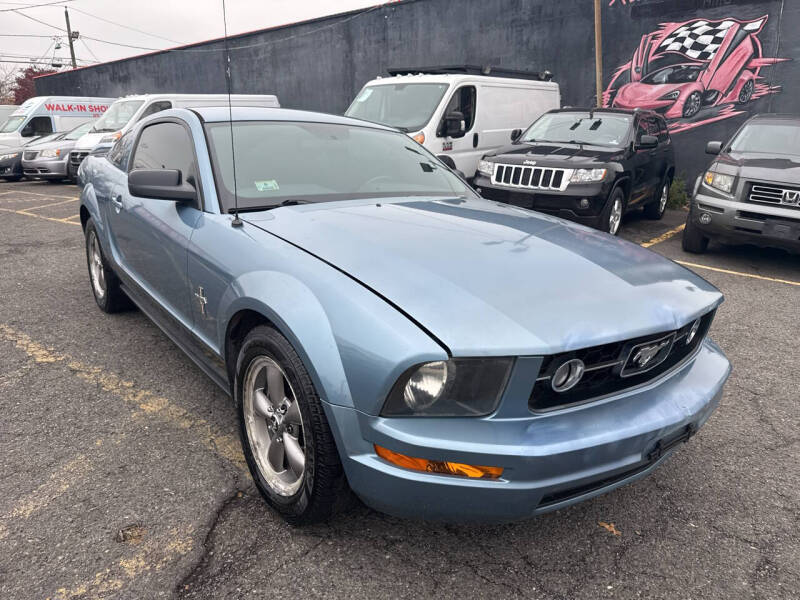2006 Ford Mustang V6 Deluxe
