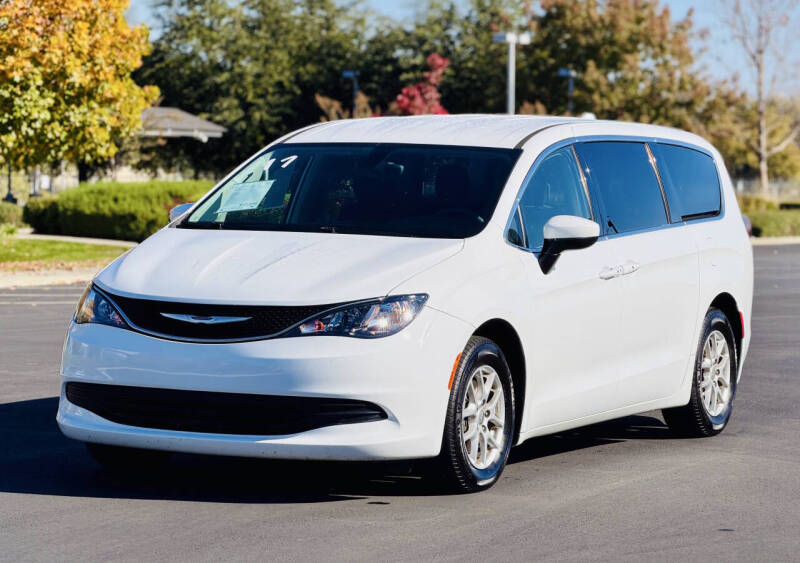 2017 Chrysler Pacifica Touring