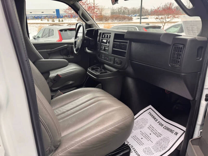 2021 Chevrolet Express 2500