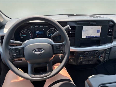 2025 Ford F-350 Super Duty XL