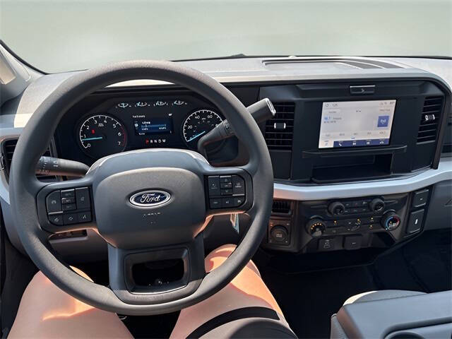 2025 Ford F-350 Super Duty XL