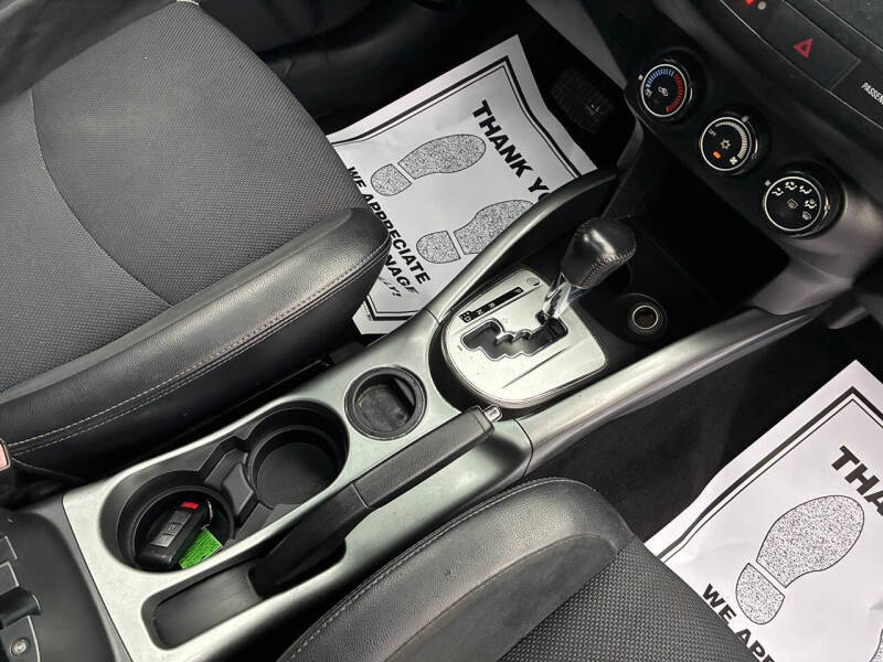2009 Mitsubishi Outlander SE