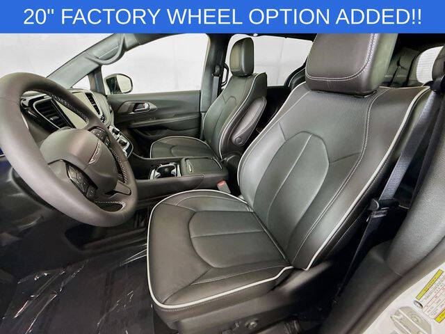 2027 Chrysler Pacifica Limited