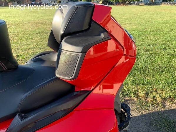 2012 Can-Am Spyder RT-S SE5