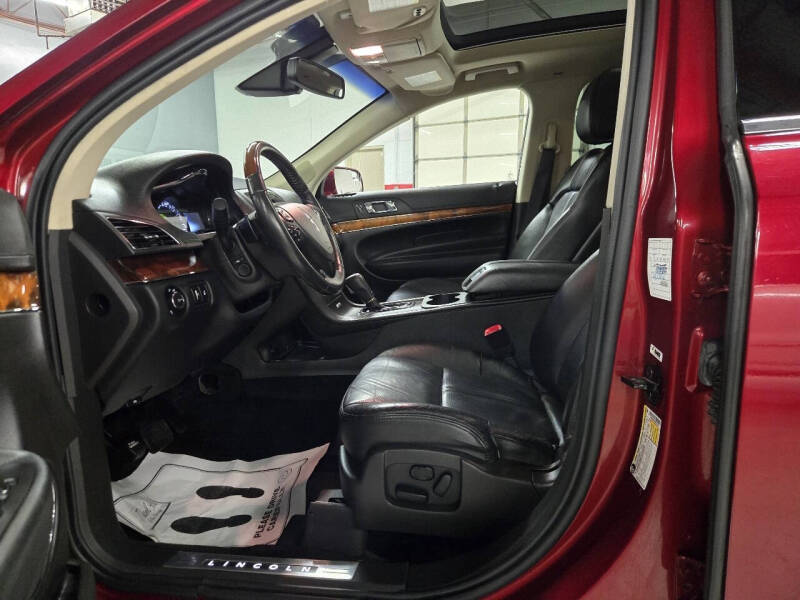 2014 Lincoln MKT