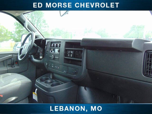 2025 Chevrolet Express 3500