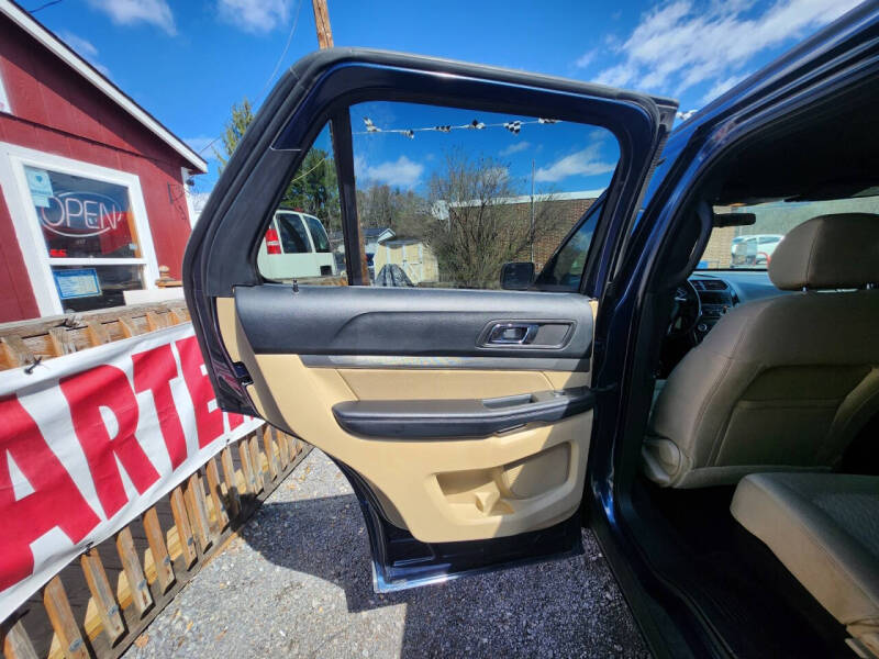 2017 Ford Explorer