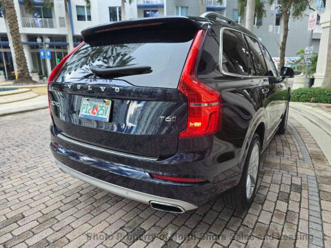2016 Volvo XC90 T6 Momentum