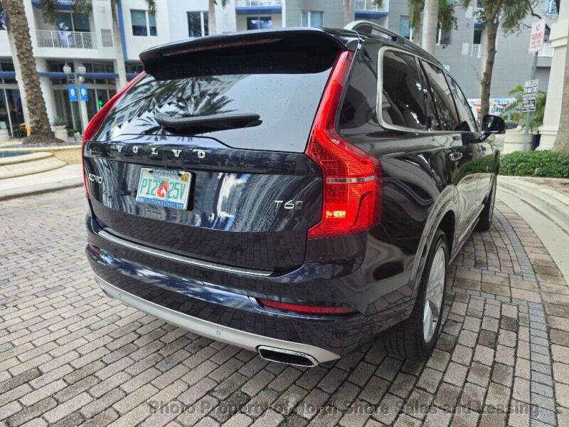 2016 Volvo XC90 T6 Momentum
